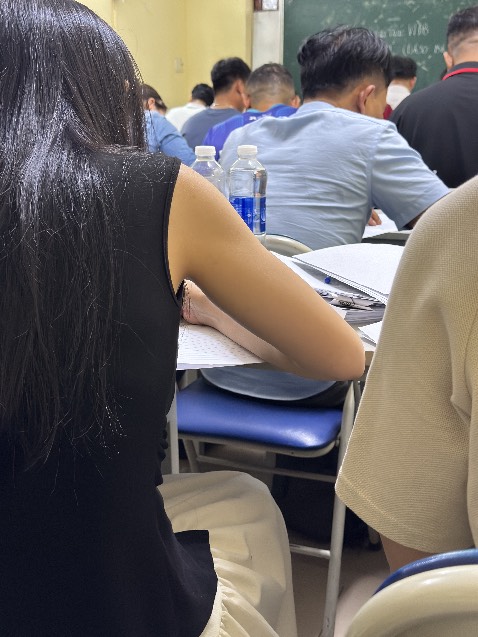 Dear user, 

Please find the Daily Stock Report of HCM as the attachment.

Regards