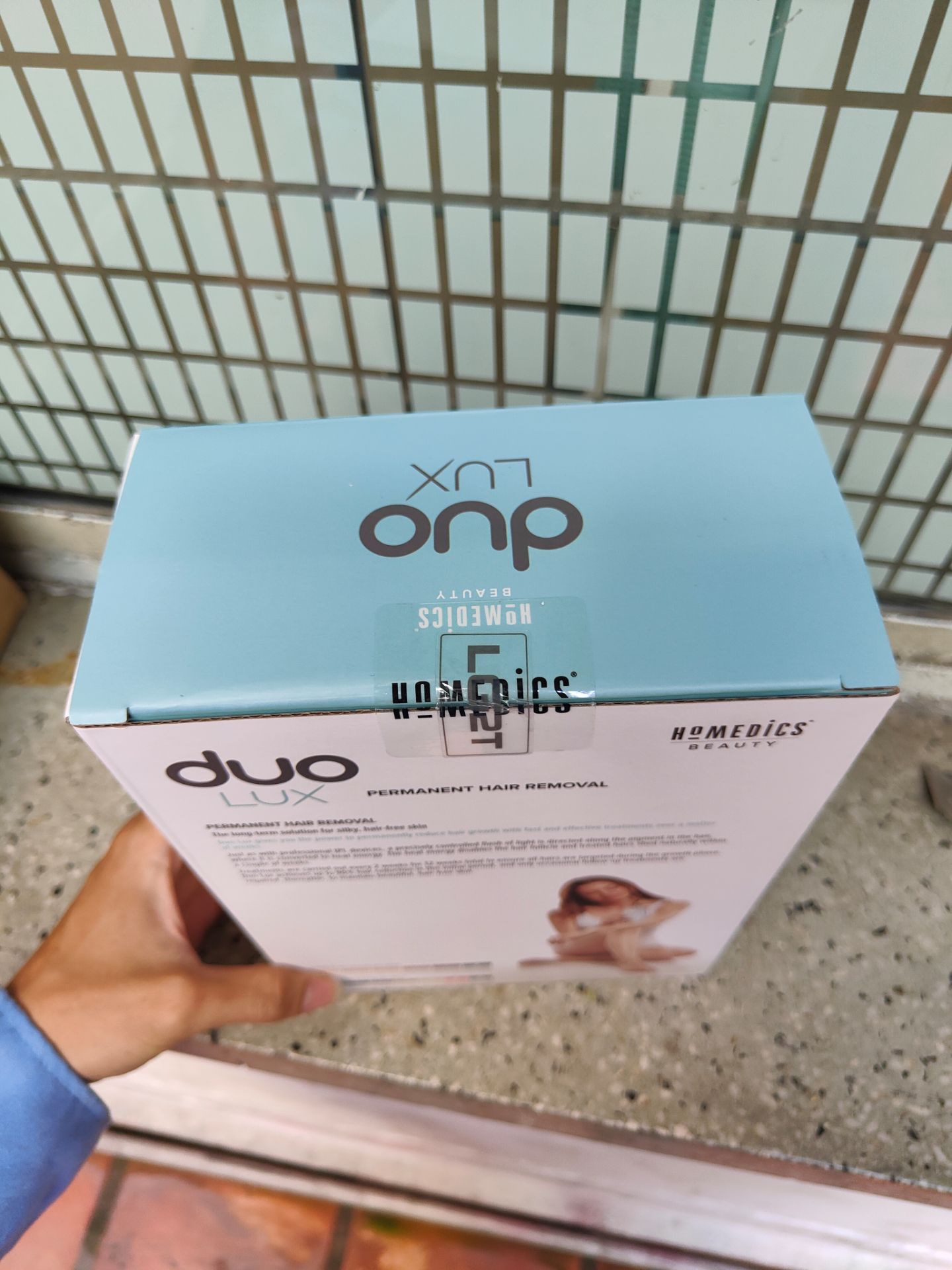 Mình đã nhận hàng đủ seal. đóng gói kĩ. đặt hộ nên để cho bà chị sài thử ok có gì cập nhật lại nhé