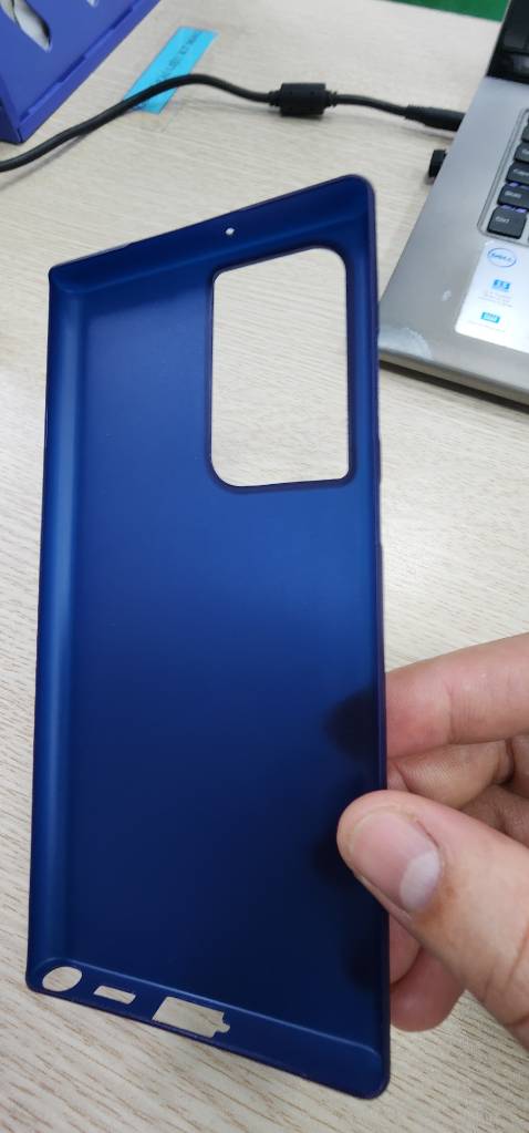 Kiểu dáng đẹp, mỏng nhẹ ôm sát máy màu sắc khá ok