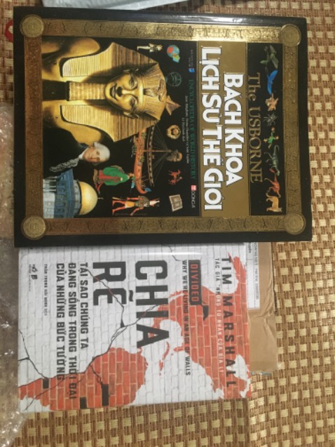 Sách to nặng khoảng 2kg, tranh ảnh màu rõ nét rất đẹp, thik hợp cho mọi lứa tuổi, làm quà cho các bé đam mê lịch sử rất tốt