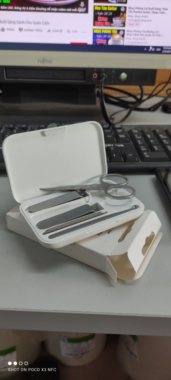 Nhìn đẹp, thép dày nên cầm lêncho cảm giác chắc chắn, cắt rất ngọt.