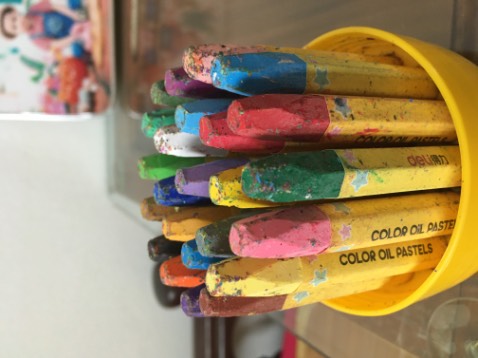 Thất bại.Bút sáp bị loang hết!