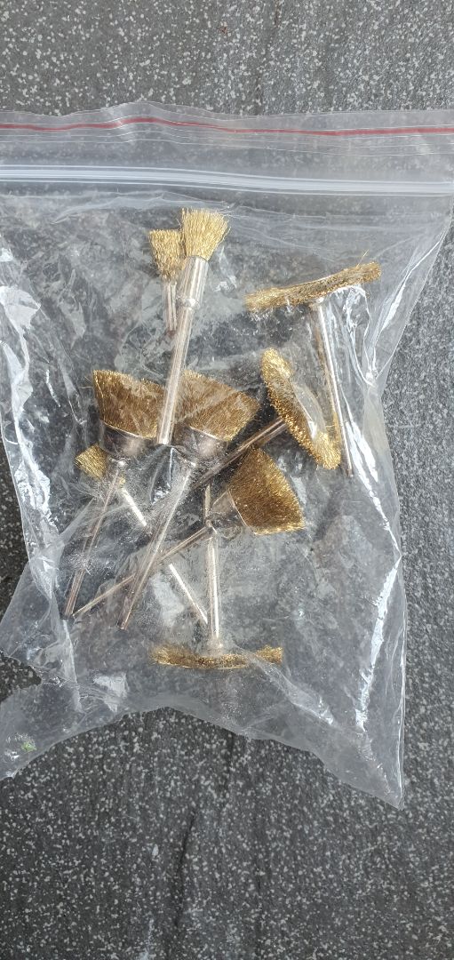 quá nhỏ khồng biết làm gì