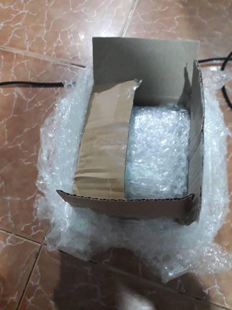 Đóng gói kỹ,có tem bảo hành số sê ri đầy đủ, date mới