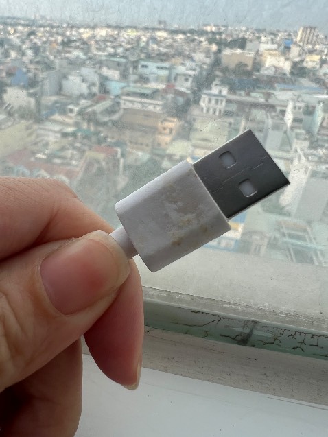 Nhận đồng hồ mà tui tưởng tui mua đồ cũ không á.