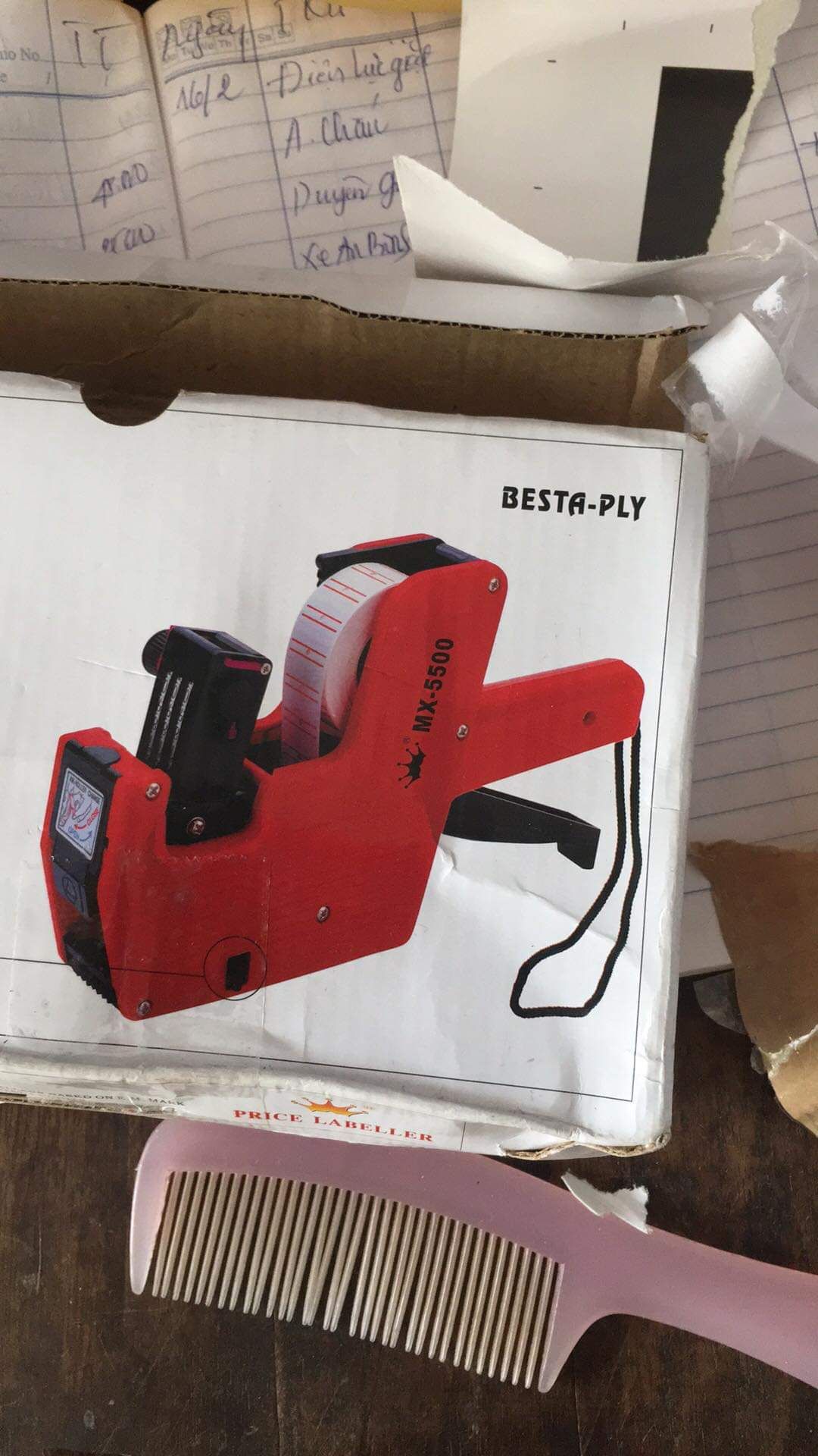 Tiki có kiểm đơn hàng k, cái tôi cần là súng bắn mác quần áo như hình trên, sao lại gui cho t cái gì vậy. Đề nghị kiểm tra đổi trả lại hàng cho tôi.