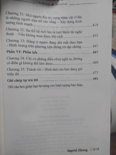 Tiki luôn là nền tảng duy nhất tới thời điểm này mà mình mua sách nên không có điểm gì để chê về chương trình sale, tốc độ và chất lượng giao hàng của Hãng. Khả năng rất cao các bài review của mình sẽ luôn là 4 hoặc 5 sao và sách nào hay lắm mình mới review.
  Về sản phầm thì phải nói đây là một cuốn cẩm nang cực kỳ nổi tiếng và phổ biến và nếu bạn để ý thì các video/ bài viết chỉ cách ăn mặc/ giao tiếp/ phong thái trên mạng hình như đều tham khảo nội dung cuốn sách này. Đây là những chỉ dẫn cơ bản, thiết yếu bạn phải chuẩn bị tốt trước khi bước vào đời đặc biệt là cho ai có thái độ xem nhẹ vai trò của hình tượng mà chỉ đặt nặng trình độ. Chúc các bạn mua và đọc sách vui vẻ nhé !!!