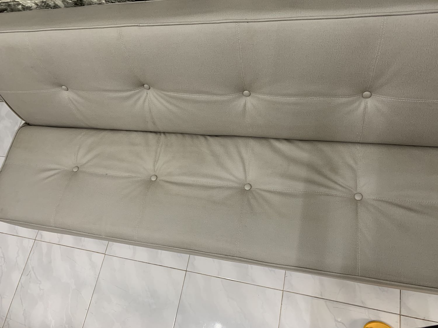 Đặt vải bỗ giao như vải da.. dơ ...chỉ may như mún xúc ra