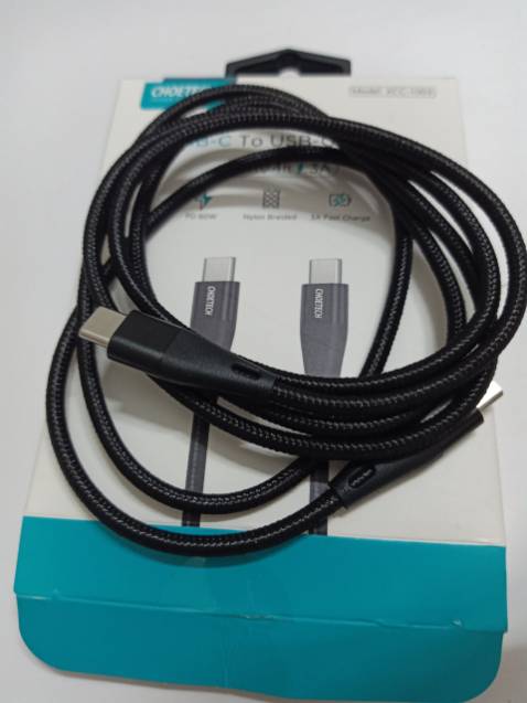 Hàng chất lượng, mẫu mã đẹp, chắc chắn, sạc điện thoại nhanh mà không bị nóng...tiki giao hàng rất nhanh