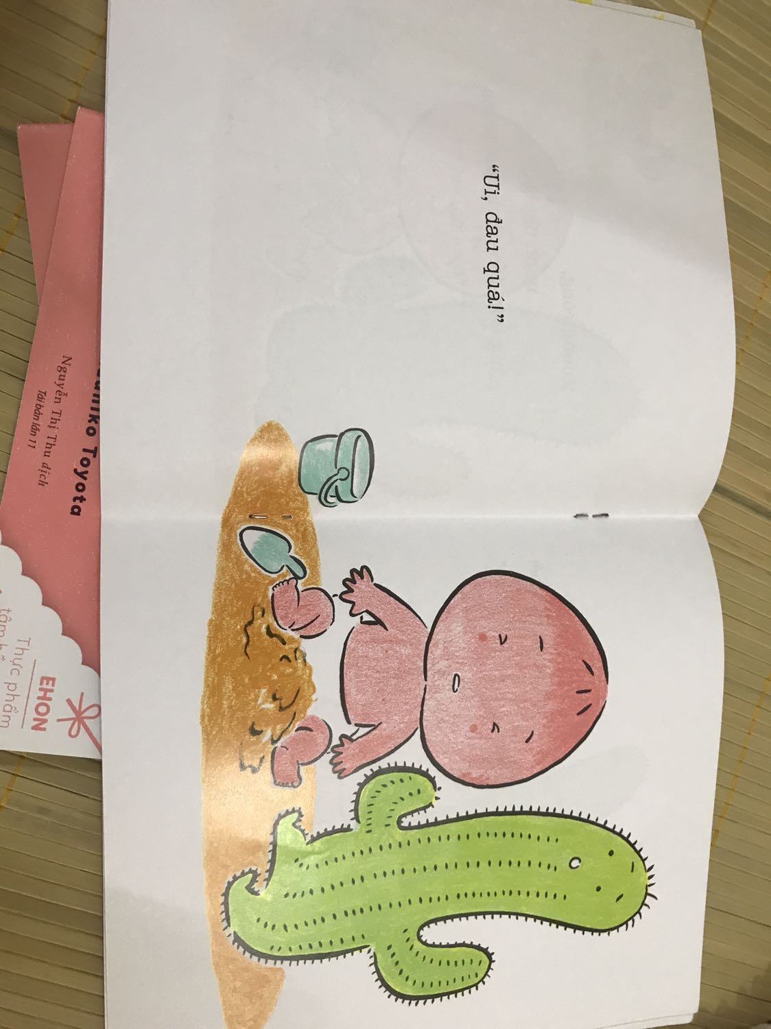 Sách đẹp, nội dung đơn giản phù hợp với trẻ em. Bé nhà mình rất hứng thú mỗi khi bố mẹ đọc sách cho bạn ấy.
Cuốn sách mà các mẹ nên mua cho em bé nhà mình nhé Sách đẹp, nội dung đơn giản phù hợp với trẻ em. Bé nhà mình rất hứng thú mỗi khi bố mẹ đọc sách cho bạn ấy.
Cuốn sách mà các mẹ nên mua cho em bé nhà mình nhé