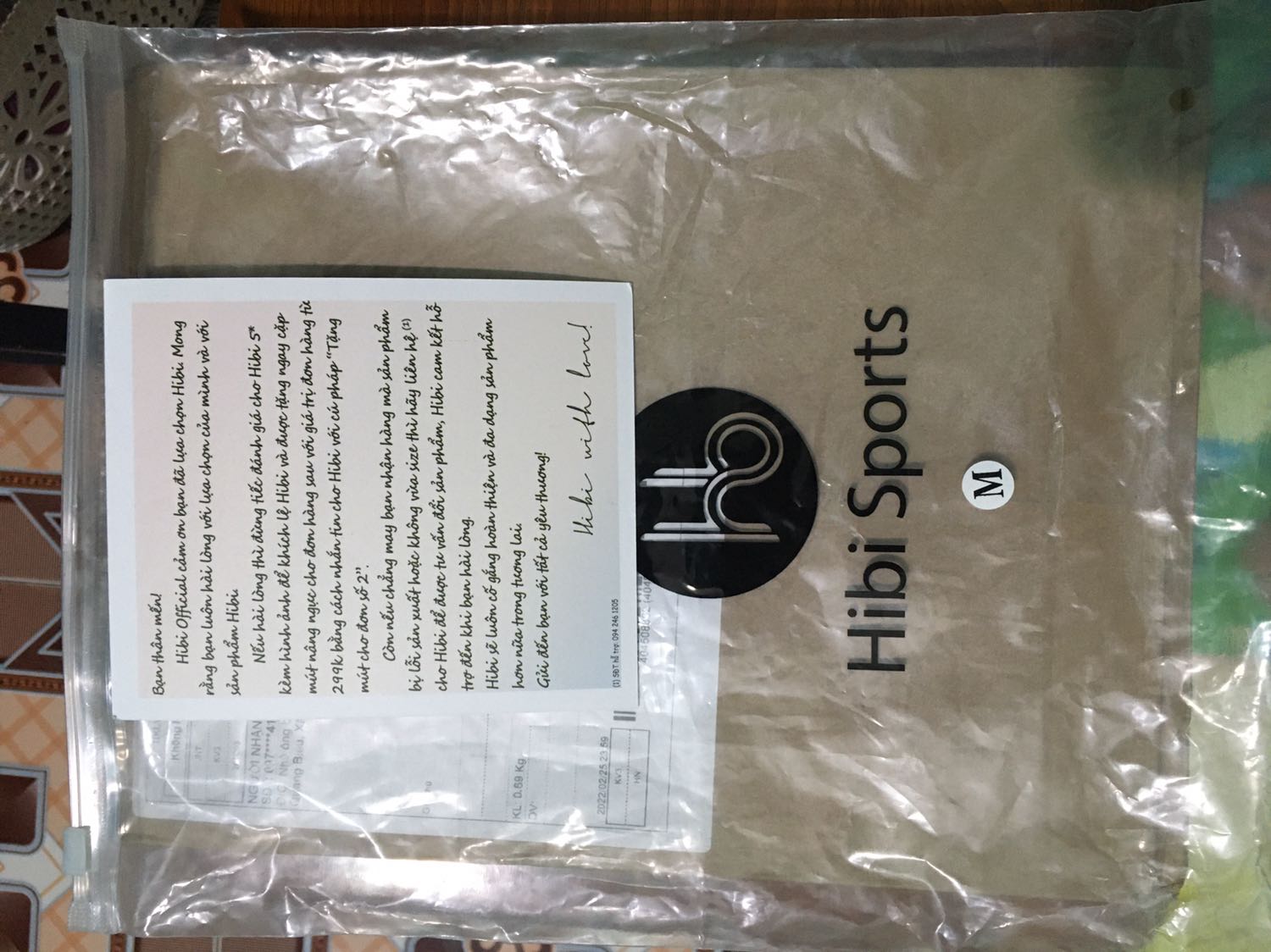 Mình đánh giá chất lượng quần rất tốt tuy nhiên mình chưa hài lòng vì Quần size M mình nhận đc hơi ngắn so với mong đợi. Mình cần chiếc quần dài hơn để sát với đầu gối hơn. Size L có dài hơn size M nhiều ko shop?