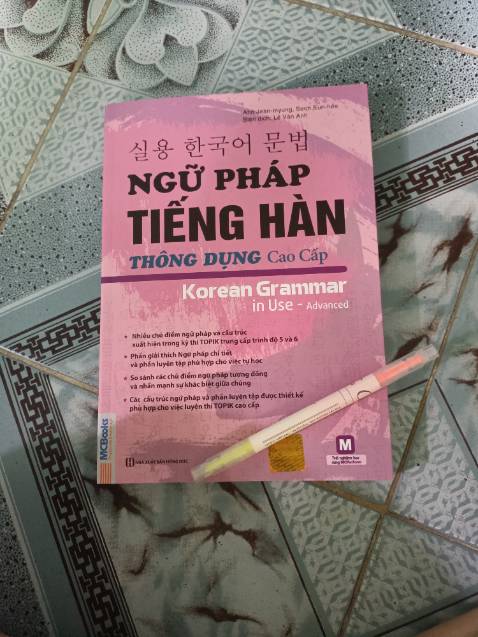 Sách đẹp, có quà tặng