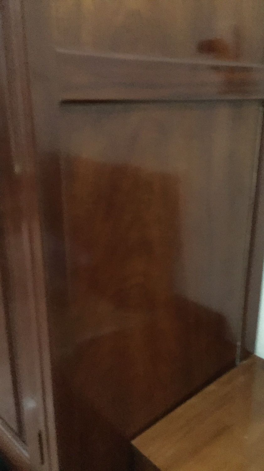 Nồi đẹp. Nấu cơm ngon. Giao hàng khá nhanh. Săn đc giá 895k cả ship. Bất tiện là thiếu quai xách. Ko thấy hiện tượng nước đọng trên nắp nồi tràn ra ngoài do ko có cốc thu nước thừa. Chắc để qua đêm thì lượng nước đọng nhiều nên khi mở nắp nước sẽ chảy ra. Gì nữa nhỉ. Ah độ bền thì chờ thời gian trả lời. Tạm cho shop 5*