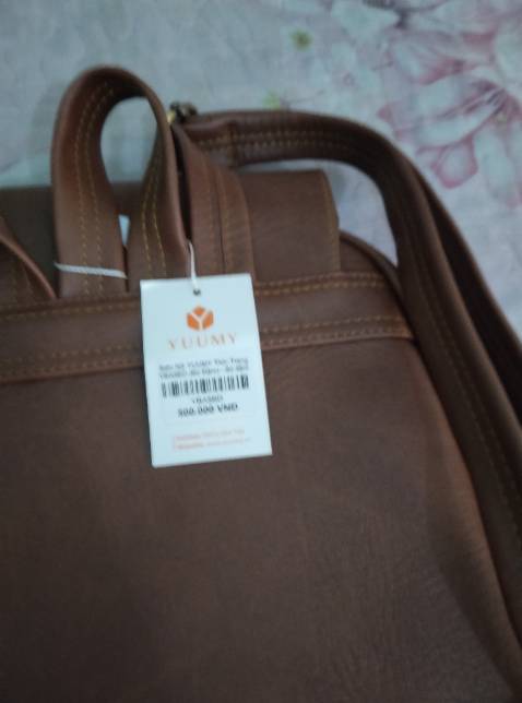 Chất lượng được, balo to đụng đồ thoải mái. Nhưng shop giao hàng chậm hơn thời gian dự kiến đã vậy lại còn ko đúng màu mình đặt, đặt đen mà giao màu bò đậm nên hơi hụt hẫng. Mình chờ mãi mới thấy có màu đen để đặt mà giao màu bò đậm nên trừ 1 sao. Nói chung vẫn ok chứ mình ngại đổi lại chờ đợi rồi còn mất thêm phí nữa. Lần sau shop làm ăn đúng lương tâm tý cho khách hàng đc happy khi nhận hàng