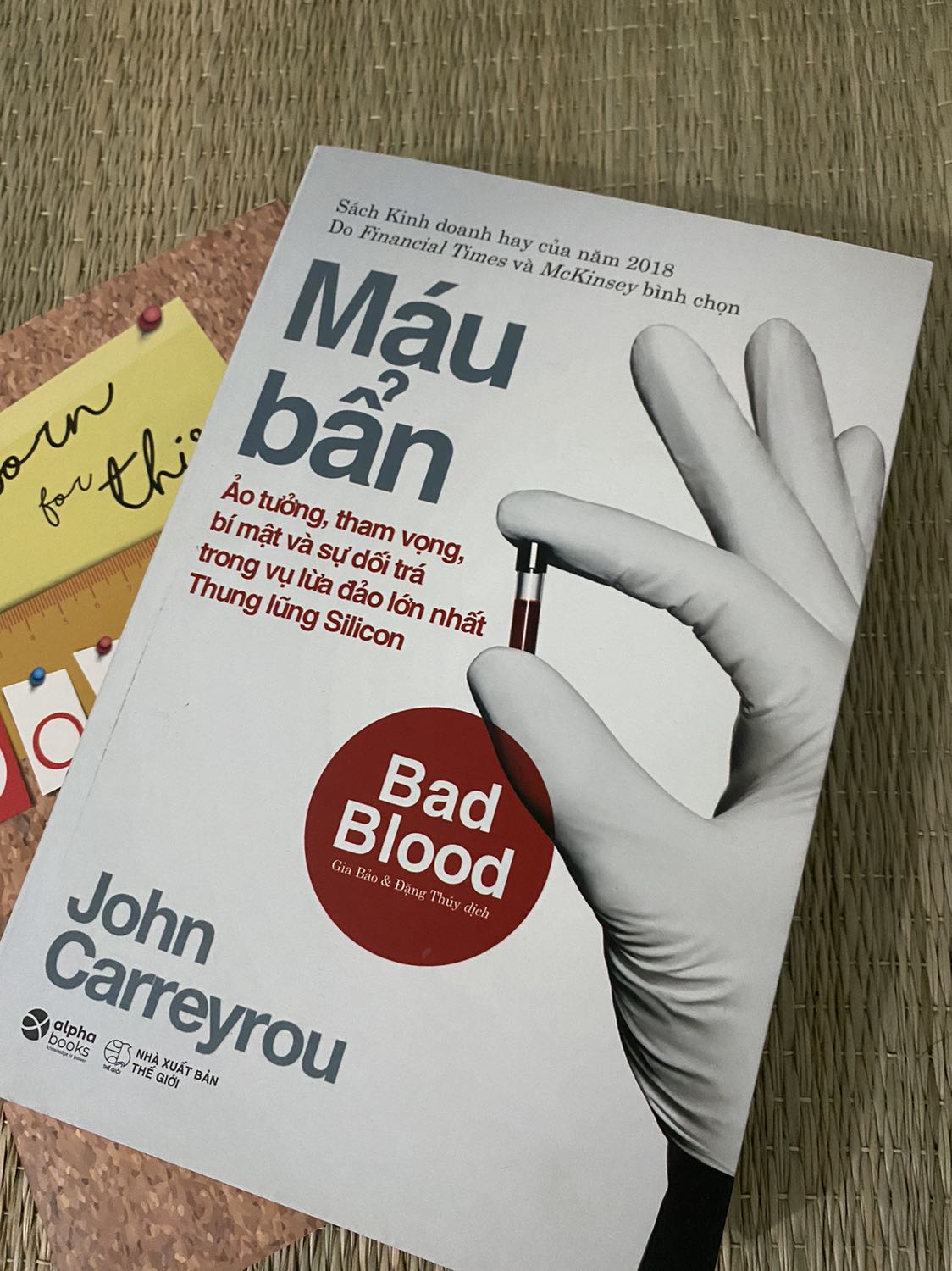 Cuốn này cũng được giao nhanh cực kỳ. Mình chưa  đọc nên không nói về nội dung được, lý do mua cuốn sách này là do đọc được bài review siêu cuốn nên đặt mua luôn.