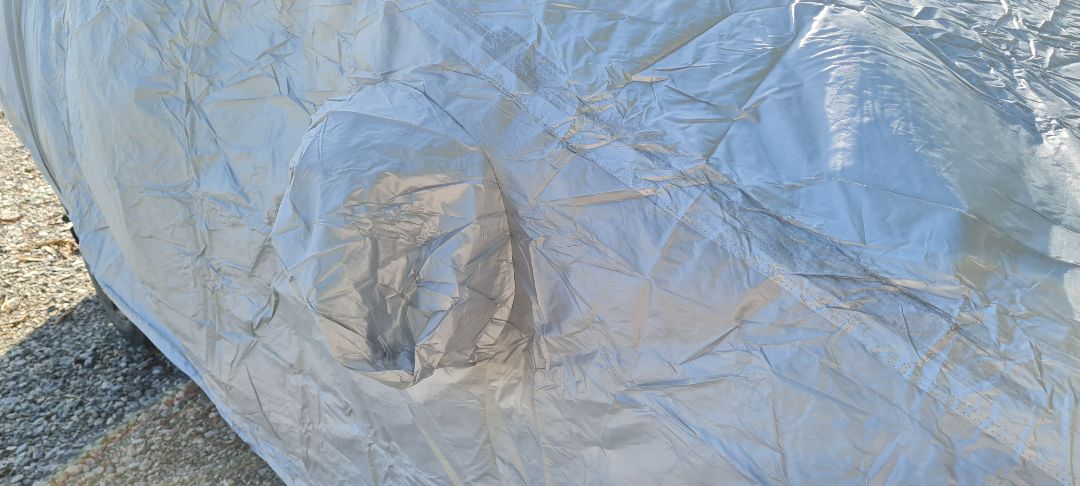 giao hàng không như ảnh, mỏng dính 1 lớp, không có lớp tráng nhôm, khpong có cản quang tai gương, không có khóa chống trộm, thừa trước, thiếu sau. không tả nổi