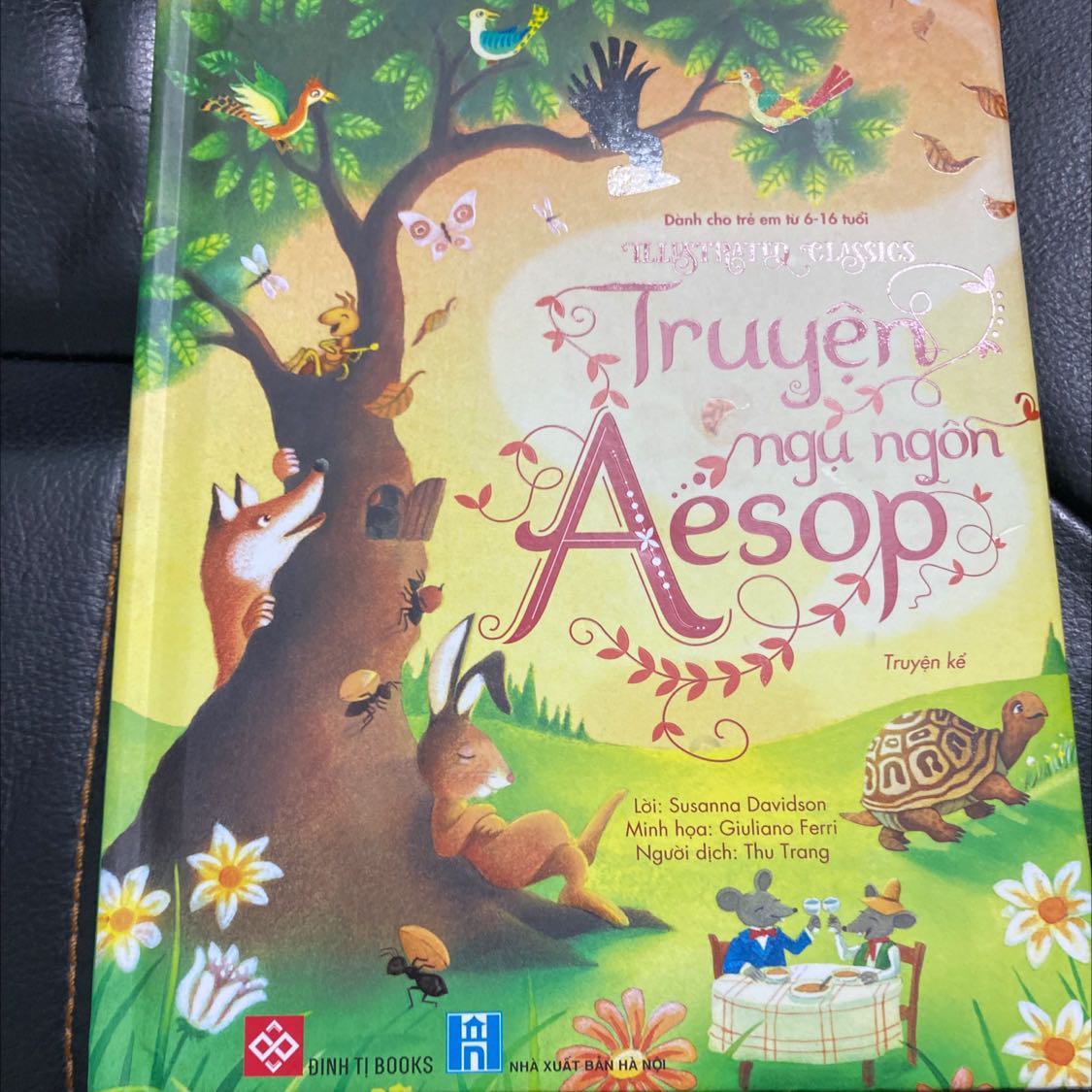 Sách rất đẹp, chất lượng giấy tốt. Tiki giao hàng nhanh và gói hàng ổn, sẽ tiếp tục ủng hộ.