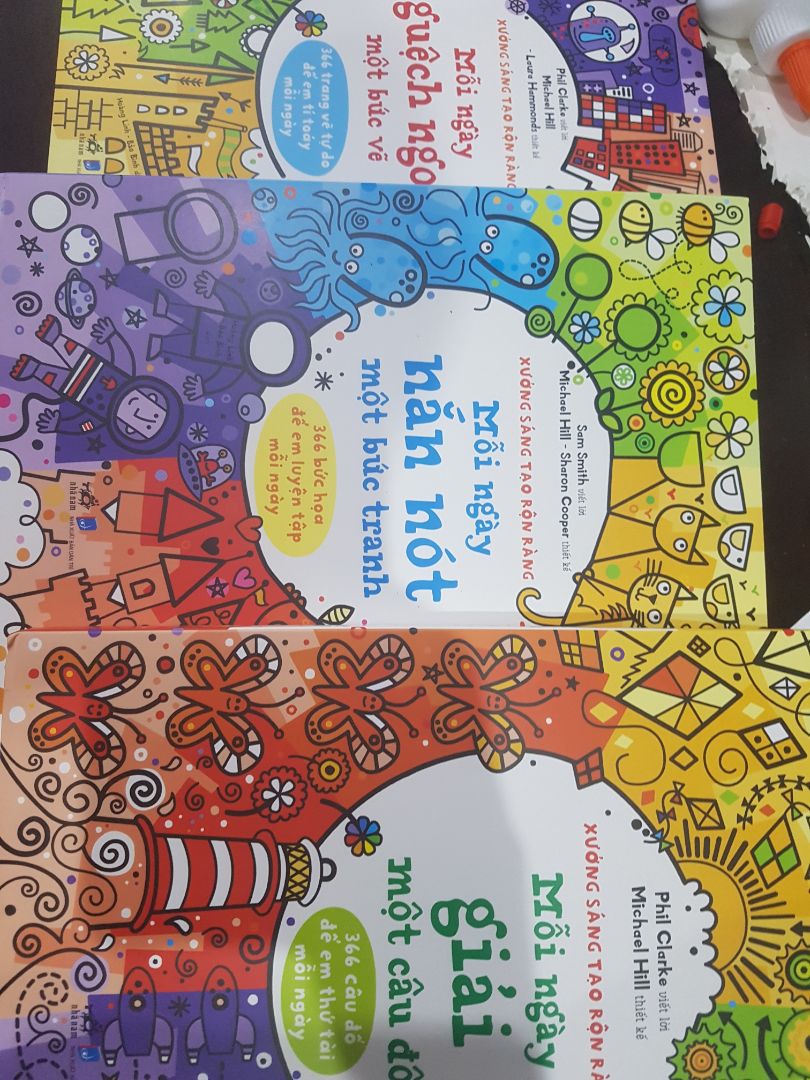 Combo này 1 bộ 3 cuốn 150k, rất đáng mua