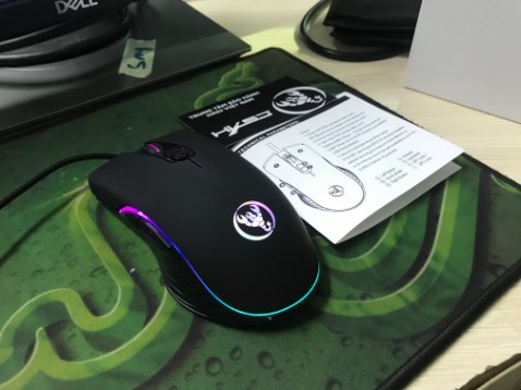 Hàng được đóng hộp kỹ càng. Chuột xài ổn, những nút tính năng làm việc ổn