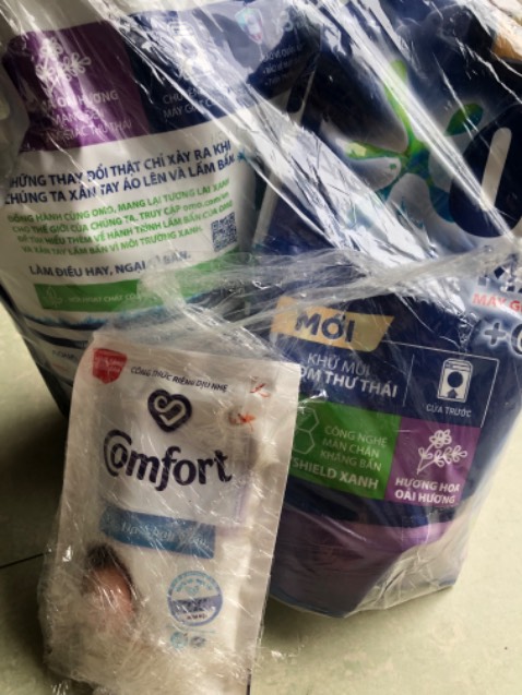 Đóng gói cẩn thận, mua khuyến mãi nên giá rẻ và miễn Ship, còn được tặng bình nhựa.