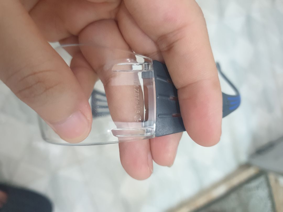 tốt, nhẹ, ko đọng sương mờ