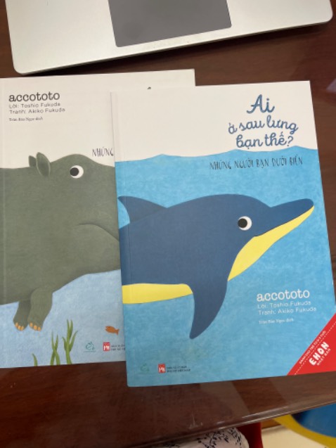 Vận chuyển tiki ok. Nhưng người bán giao nhầm sách. Tôi đặt những người bạn trên cánh đồng giao cho tôi những người bạn bên bờ hồ.