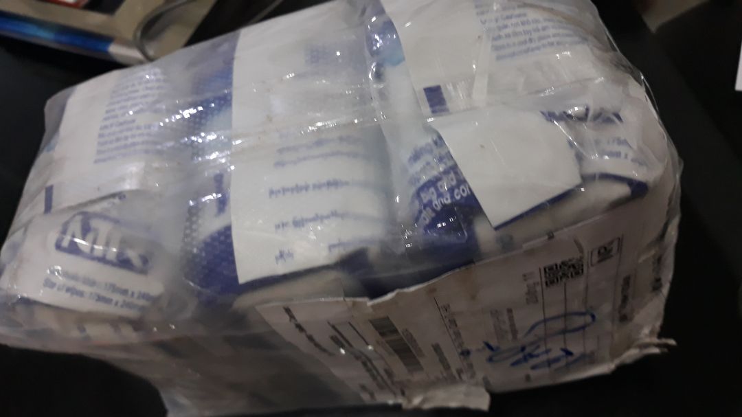 combo ghi 5 gói mà giao hàng có 3 gói là sao vậy ạ?