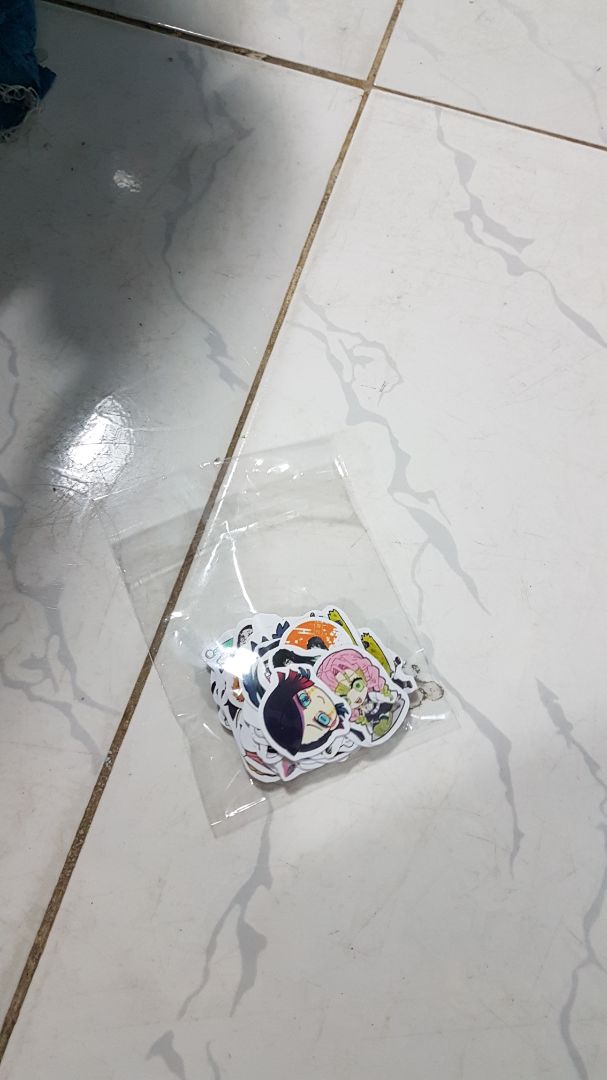 sản phẩm tốt nhưng ko có đồ đựng nên rất dễ bị mất ko bị trừng hình thì cute khỏi chê luôn mà cái em ghét mhât là khá mắc