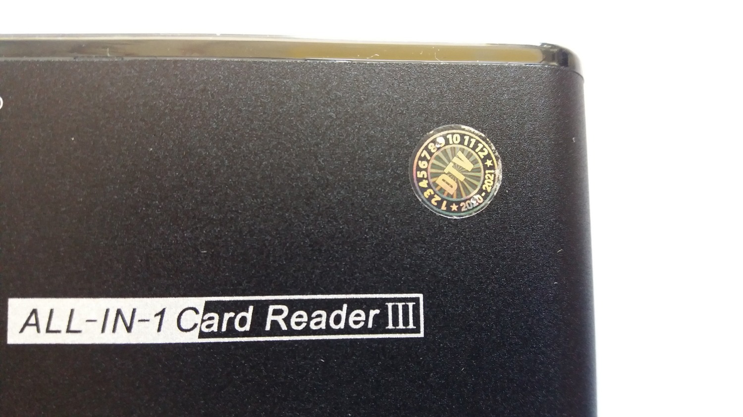 Giao hàng nhanh, đóng gói cẩn thận, xử đung tốt, time chép file khoản 20mb/s
Điểm trừ duy nhất là mua ngày 1-12 mà tem bảo hành ghi tháng 9-2020