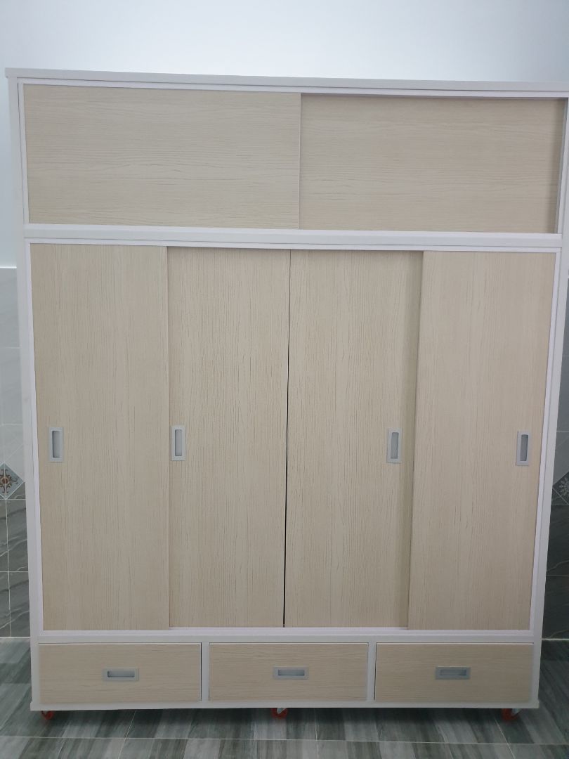 Tủ đẹp, có bánh xe di chuyển tiện dụng
