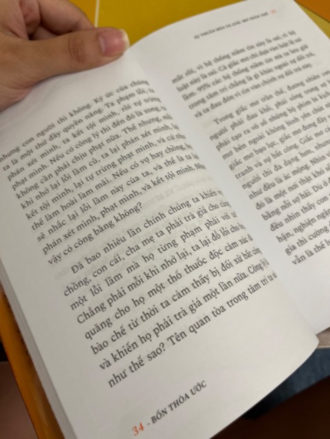 Tiki now giao siêu nhanh, mình nhận sách chưa đến 2h. Sách hay, nội dung hữu ích, mình nghĩ nó sẽ là cuốn sách chữa lành cho tất cả mọi người. Mng nên đọc nha 😘
