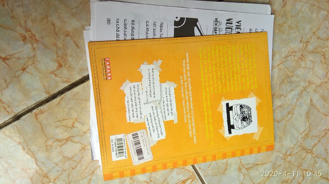 Mua nguyên bộ, hình thức bên ngoài thì đẹp nhưng một số quyển tự bung trang sau vài lần xem.