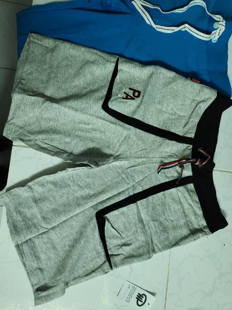 Vải thun đẹp, form mặc vào nhìn chất ko thấy rẻ tiền