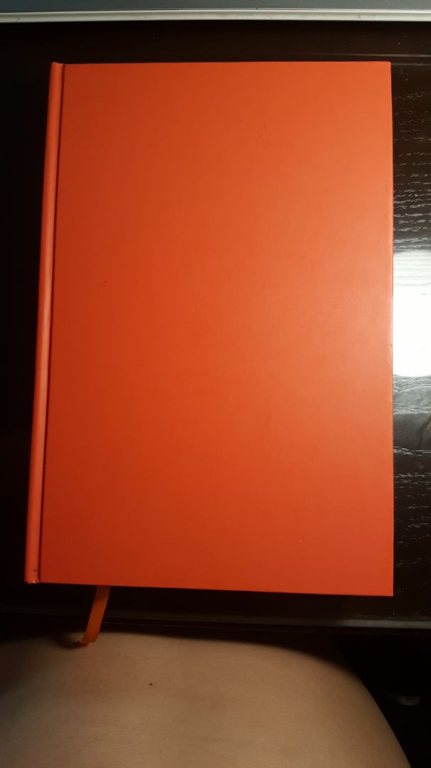 giao hàng nhanh, bọc sách cẩn thận. rất hài lòng về dịch vụ của tiki.
về nội dung sách rất hay, giúp cho chúng ta có thêm tư duy về tân lý ndt và hiệu ứng đám đông cũng như lý giải cặn kẽ được hiện tượng Fomo. Có nhiều chỗ chưa được khúc triết do bản thân còn phải đầu tư thêm kiến thức để hiểu thấu đáo hơn ý của tác giả.