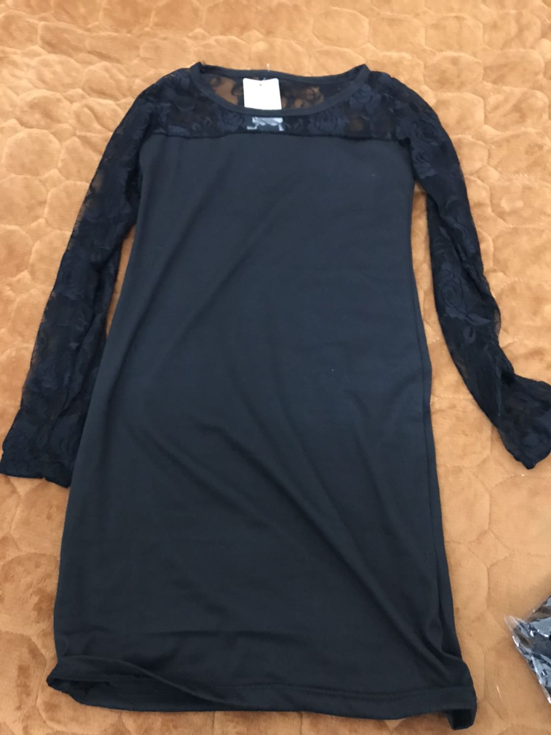 Chất lượng vải không giống mô tả vải quá mỏng nói là hàng nhập trực tiếp từ xưởng nuóc ngoài chất liệu cao cấp mà thấy còn thua hàng việt nam, quá thất vọng