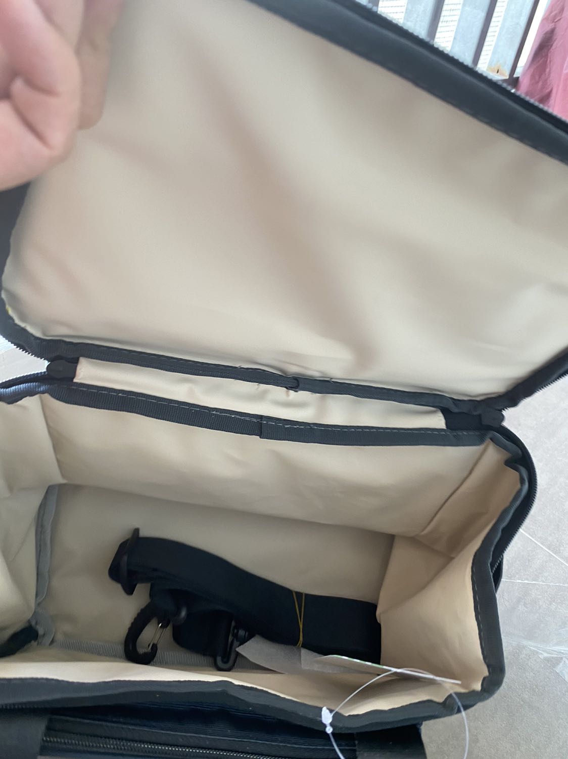 Mình là đã mua hàng ở shop và lần này cũng vậy chưa bao giờ thất vọng 
Túi đẹp chắc chắn, vải ok vừa túi tiền
Sẽ tiế tục ủng hộ