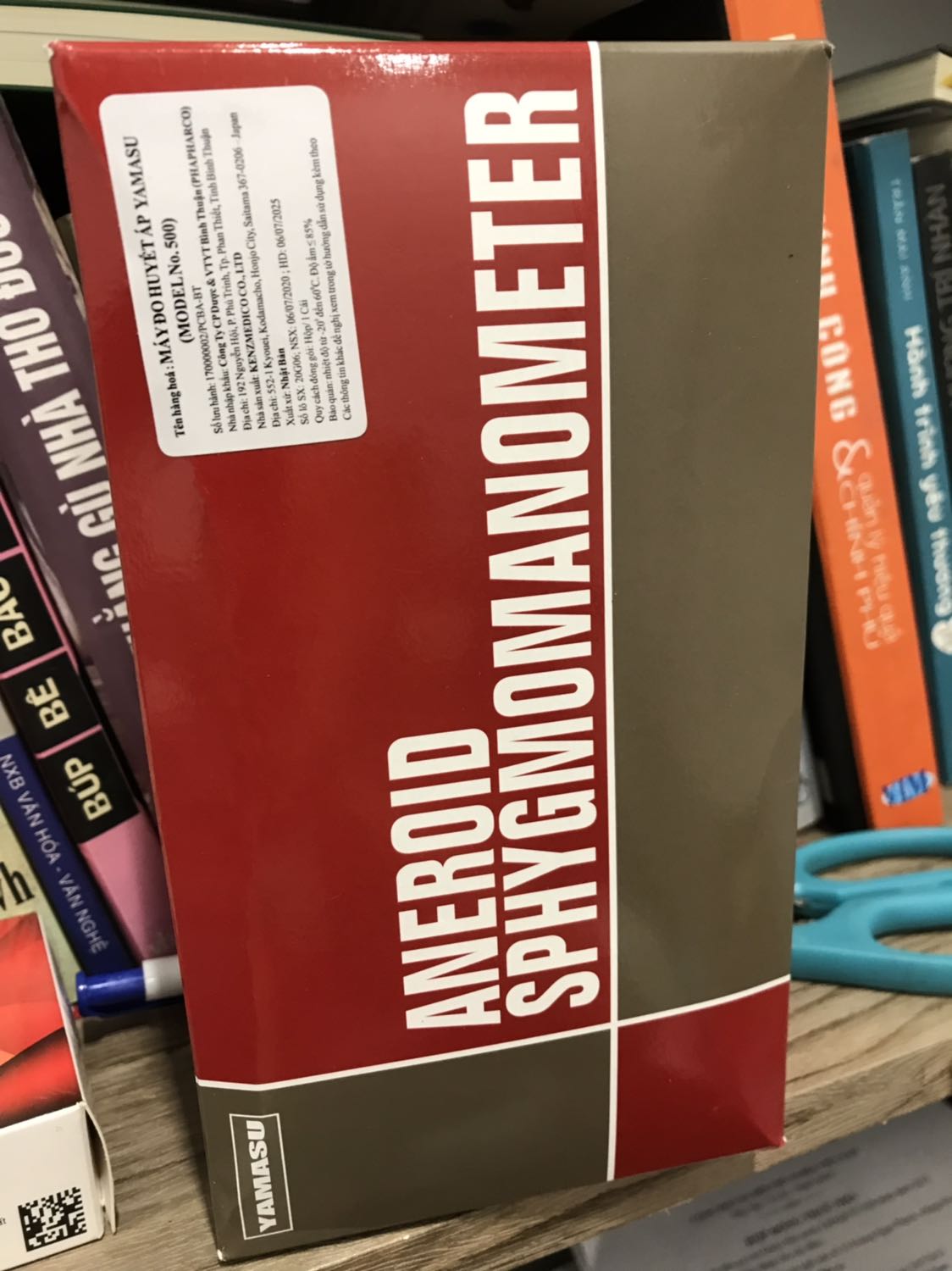 Giao hàng đúng hạn. Nhìn qua hình thức của máy, hộp, túi đựng, tài liệu hướng dẫn thì cảm thấy giống hàng Nhật xịn (hàng tàu rất hay viết sai chính tả tiếng Anh. Chất lượng máy và độ bền thì chưa sử dụng đủ lâu nên chưa biết được.