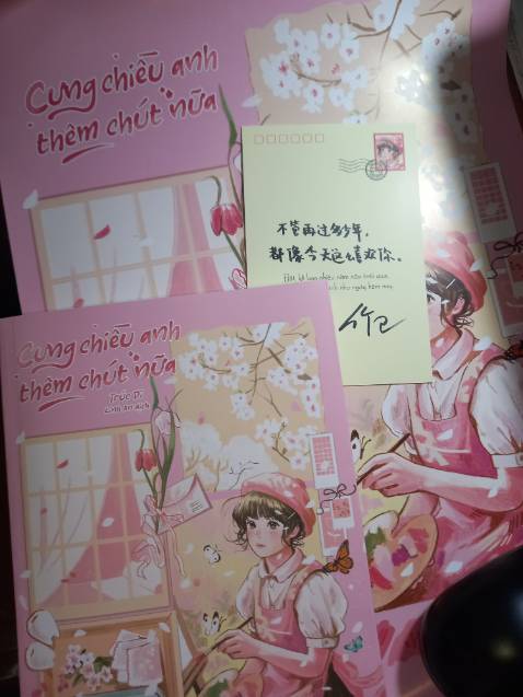 Truyện rất hay, bìa màu hồng xinh cực