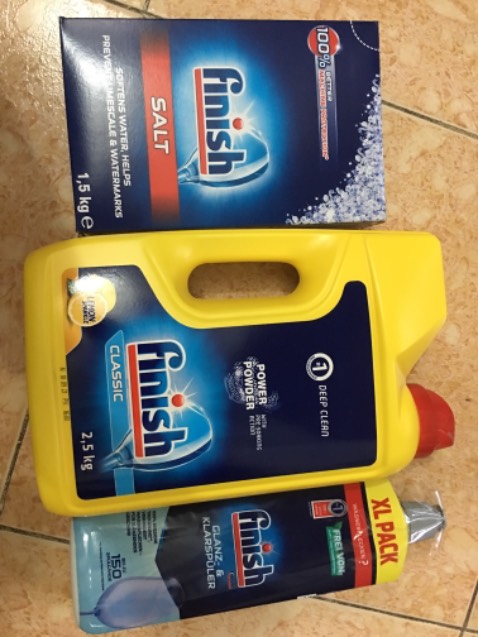 Shop giao hàng đúng hẹn và đóng gói rất cẩn thận dù là vận chuyển trong thành phố.