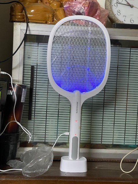 Đang xạc điện được 8 tiếng rồi  , có vẻ ổn. Không rõ lâu dài thees nào  và  cắm điện  mấy tiếng 1 lần .