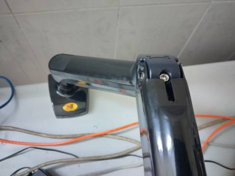 Giá tốt.
Dễ lắp đặt.
Dễ sử dụng.
Gọn gàng bàn làm việc