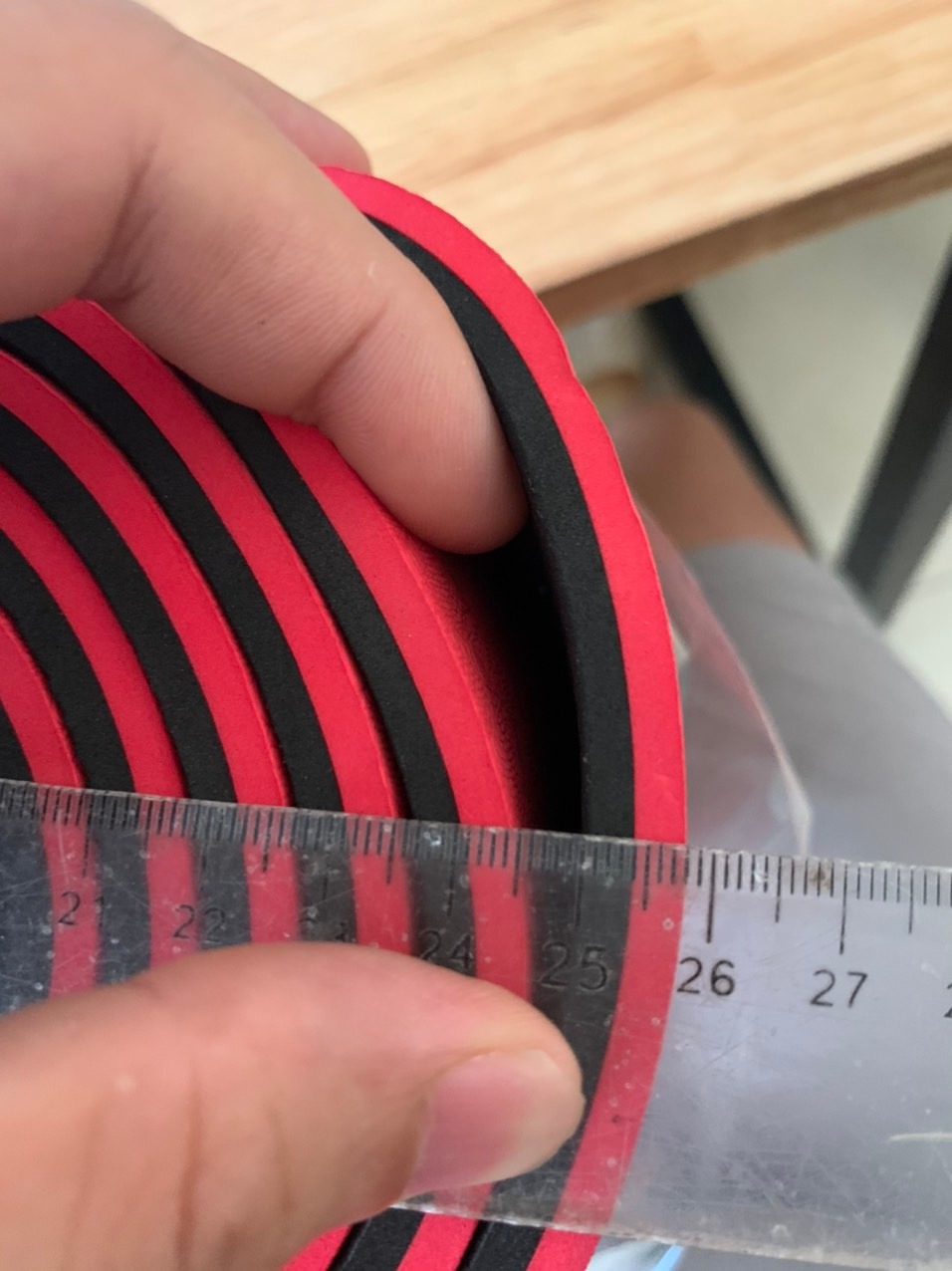 Vân thảm rất đẹp, các nét định tuyến làm rất sắc nét và tinh xảo
Giao hàng đúng độ dày 8mm, chuẩn hàng nhé
Đóng gói cẩn thận, hàng nhận đc nguyên vẹn
túi và dây buộc rất vừa vặn, ko quá to, 
có thẻ chính hãng đi kèm
rất hài lòng