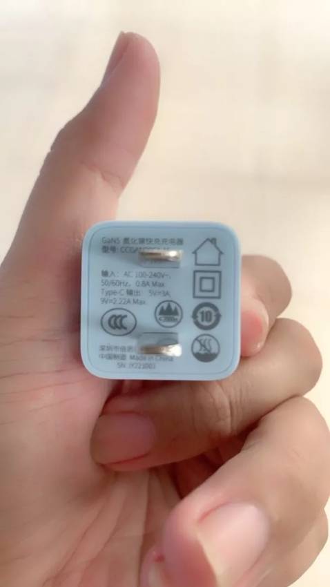 Sản phẩm tốt, nhỏ gọn, sạc nhanh, đẹp. Sẽ mua tiếp tục