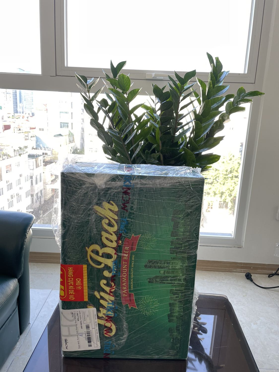 Giao hàng quá nhanh, mới hơn 1h đã nhận được rồi, lại còn freeship
Bia chính hãng, date đến 8/2022 nên rất yên tâm ❤️