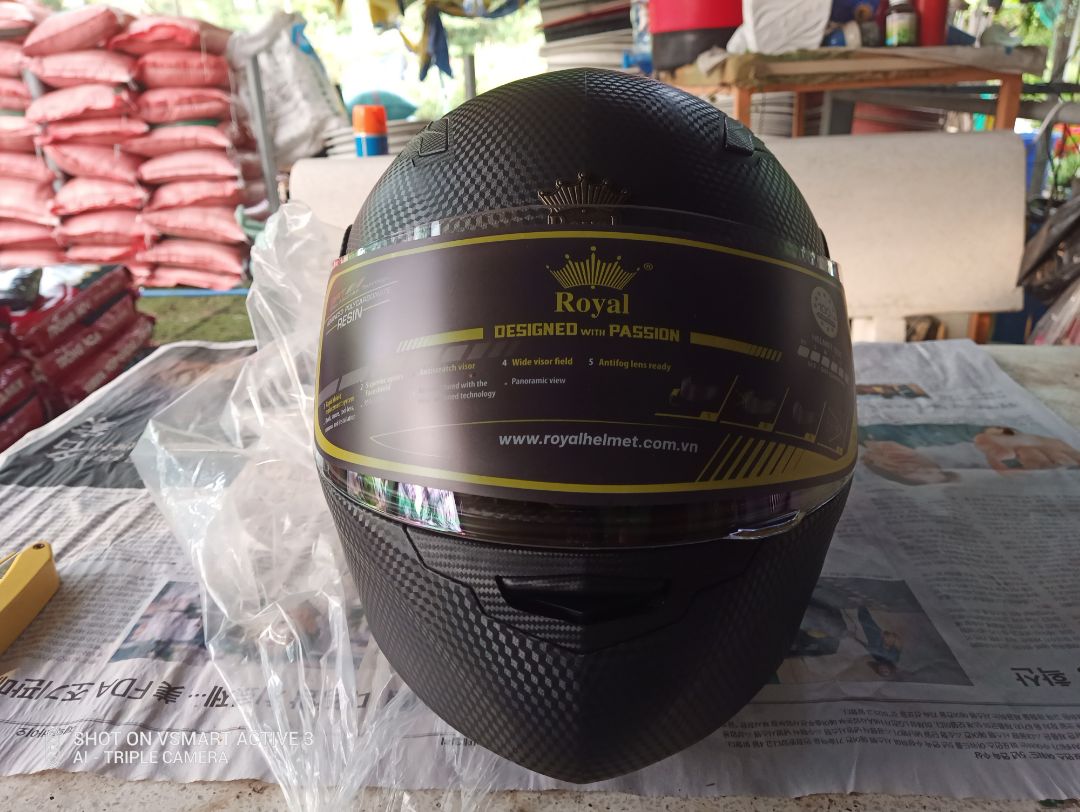 Giao hàng nhanh hơn dự kiến, nón chắc chắn, tầm giá này thì quá tốt rồi, đóng gói kĩ càng, có đầy đủ tem phiếu bảo hành, sẽ ủng hộ shop thêm.