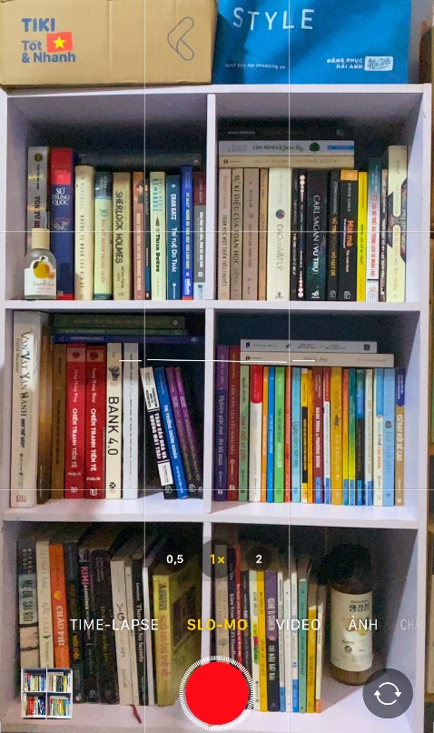 Ban đầu mình tính mua cuốn Siêu hình học (Metaphysics) Aristotle mà cuốn đó max quá nên để dành đợt sau. Gói hàng mình khá ưng với chất liệu như này, ko biết sao nhưng cầm khá thích. Mình mới đọc mục lục trước cơ mà hơi bất ngờ đây lại là 1 cuốn khá mới và khoa đọc với mình