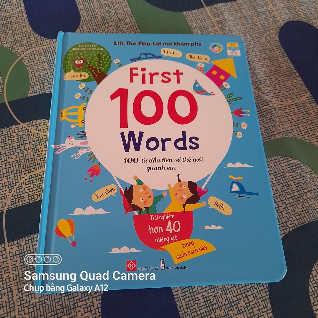 Hình ảnh và màu sắc rất đẹp, bé rất thích nhưng không có mã QR phát âm từ vựng tiếng anh nhỉ?