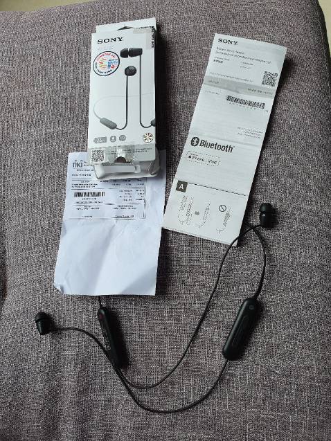 Tại nghe sony WI-C100 mới mua về còn 50% pin sử dụng 7-8 giờ pin còn 20%.  Pin tốt và trâu.