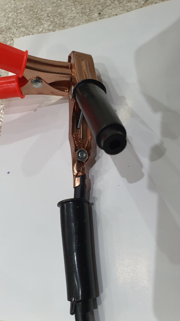 Sản phẩm gửi đến mô tả (mình chụp thông số ghi trên dây cho các bạn).
dây dẹp và ghim ốc (không rõ sản phẩm xe trước mình có hàn không, ví mà hàn được thì nên hàn).
Sản phẩm chắc phải dùng mới biết. Chú ý dài có 2m thôi nhé, vào góc khó, xe xa chắc đây sẽ là điểm bất lợi để cứu nhau khi không đánh lại sát nhau được :).

Mạnh dạn cho 4* với hình thức ban đầu, trừ 1 sao vì giá cao quá so với sản phẩm cùng loại nhập TQ. Đong đo tiền vật liệu vẫn còn lệch nhiều nên chủ shop giảm giá đi để sản phẩm đến tay người dùng nhiều hơn mới đánh giá đúng được.
Thanks