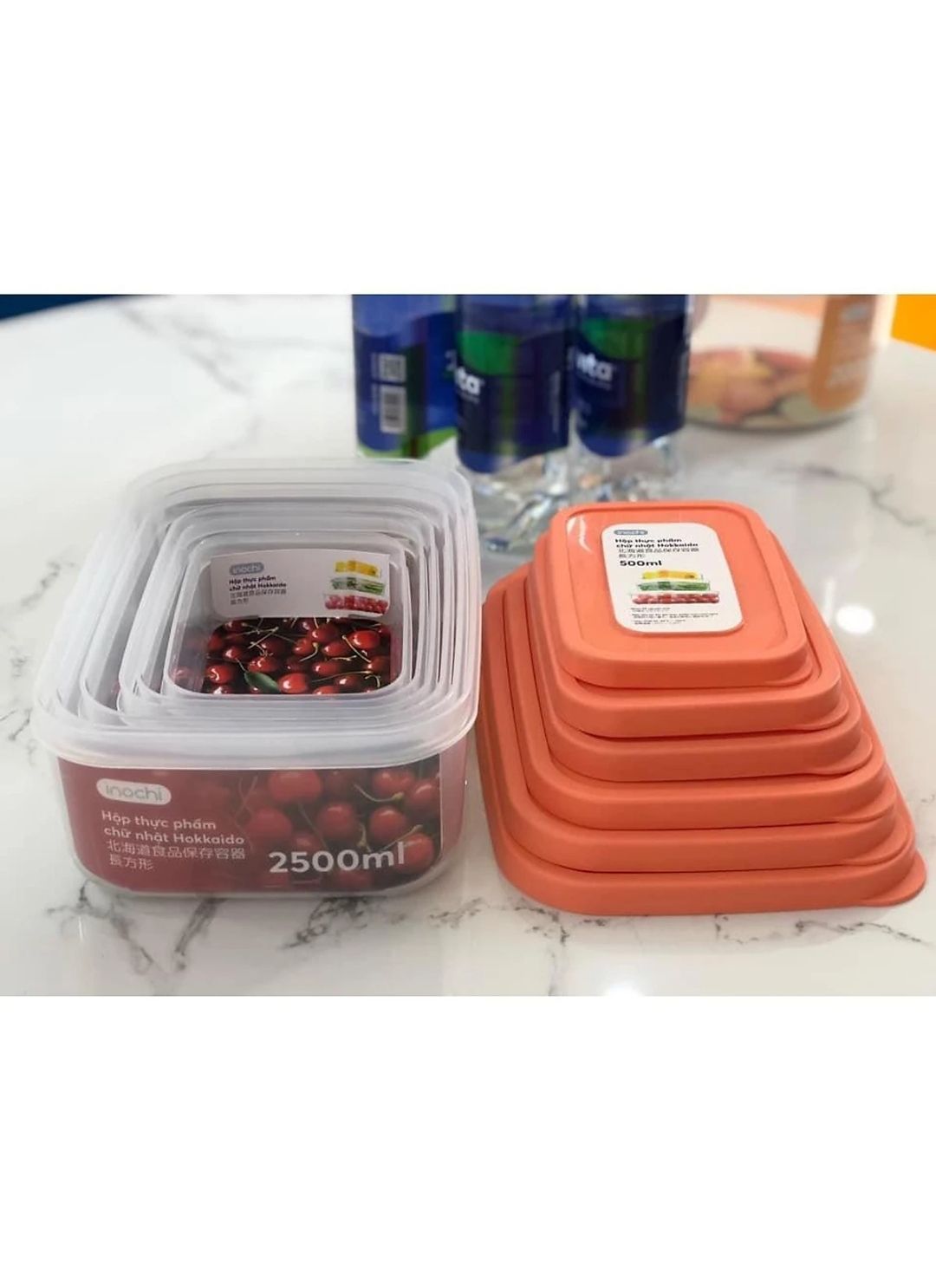 Trời bừng sáng lấp lánh ánh dương hồng.
Nghe sông núi reo vang câu thanh bình.
Thời đại mới đất nước đã vươn mình.
Về trên khắp quê hương đẹp xinh.